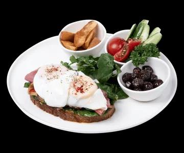 Avokadolu Poşe Yumurtalı Tartin